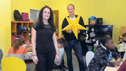 Soziale Wärme. Julia Lehmann und Thomas Brockwitz sorgen dafür, dass Kinder ausgewogen ernährt werden.