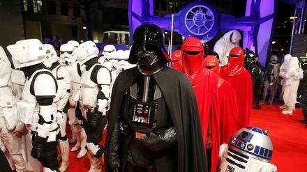 Auch Darth Vader ist beim Zoo Palast. 