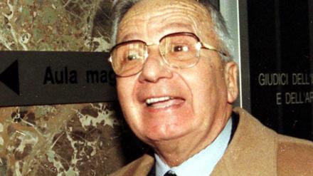 Licio Gelli, aufgenommen 1996. Vier Monate nach seiner Flucht ist der skandalumwitterte frühere Chef der italienischen Geheimloge P2, Licio Gelli, ist tot. 