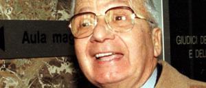 Licio Gelli, aufgenommen 1996. Vier Monate nach seiner Flucht ist der skandalumwitterte frühere Chef der italienischen Geheimloge P2, Licio Gelli, ist tot.