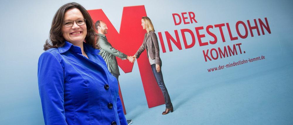 Die Bundesministerin für Arbeit und Soziales, Andrea Nahles (SPD), hat den Koalitionsvertrag umgesetzt und zum 1. Januar 2015 den Mindestlohn eingeführt. 