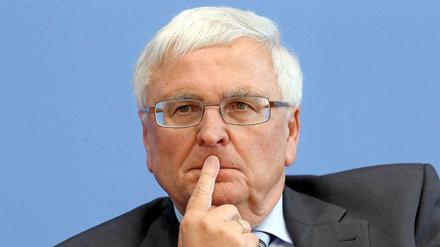 Harter Tobak. Theo Zwanziger, ehemals DFB-Präsident.