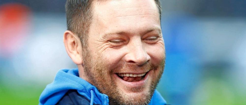 Zum Lachen. Pal Dardai - die Frisur passt doch!
