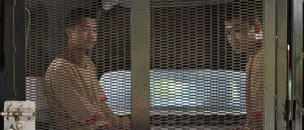 Die beiden zum Tode verurteilten Männer aus Myanmar sollen in Thailand ein britisches Touristenpaar ermordet haben.