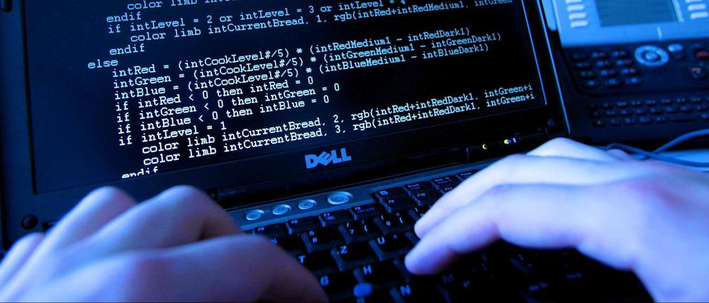 Daten in Gefahr. Ein besonders gefährlicher Mail-Virus verschlüsselt zuerst die Festplatte und fordert dann ein Lösegeld.