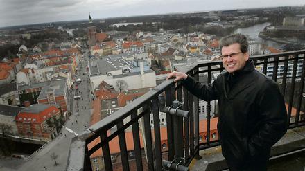 80 Meter über Spandau: Kleebank auf dem Rathausturm.