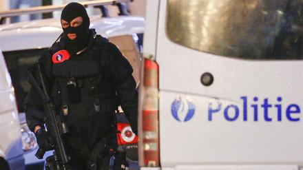 Die Razzia fand Sonntagabend im Brüsseler Problemviertel Molenbeek statt. 