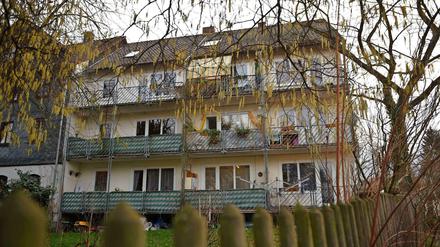 In diesem Haus in Lohfelden bei Kassel lag eine Seniorin fast eineinhalb Jahre tot in ihrer Wohnung. 