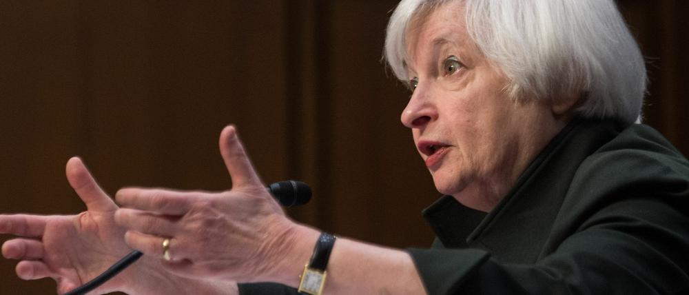 Fed-Chefin Janet Yellen hebt die Zinsen in den USA an.