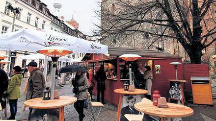 Der Feuerzangenbowle-Stand im Nikolaiviertel war bereits im vergangenen Jahr ein Erfolg. Das Winterfilmfest hat noch bis zum 3. Januar geöffnet.