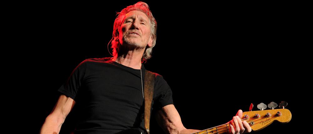 Roger Waters von Pink Floyd am Bass im Madison Square Garden in New York. 