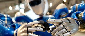 Vom Basteln zum Schreiben. Roboter lernen schnell.