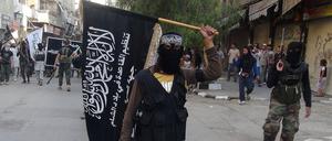 Kämpfer der islamistischen Al-Nusra-Front im Flüchtlingslager Jarmuk am Rande von Damaskus.
