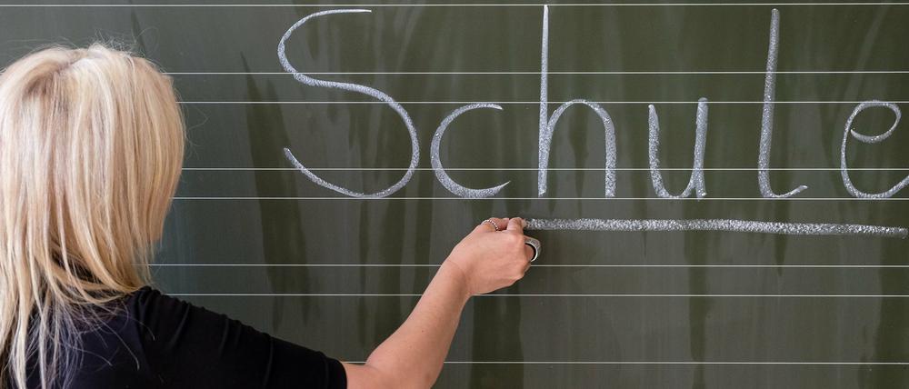 Schule = wichtig. Aber das scheinen die verantwortlichen Politiker oft zu vergessen. Zum Beispiel an der Zille-Grundschule, die platzt aus allen Nähten.