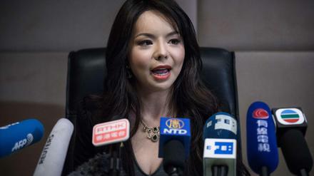 Zuviel gesagt: Anastasia Lin, 25-jährige Miss Canada, mischt sich zu gerne in politische Debatten ein - damit ist man als Welt-Schönste nicht tragbar.