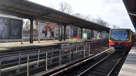 Piste frei. Hier könnten Schnellzüge der S-Bahn langfahren - wie früher.