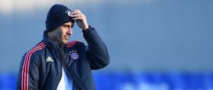 Er nimmt den Hut. Pep Guardiola verlässt den FC Bayern München. Sein wahrscheinlichstes Ziel ist Manchester City.