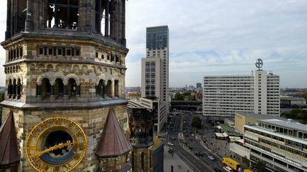 Blick von der Kaiser-Wilhelm-Gedächtniskirche in Richtung Bahnhof Zoologischer Garten.