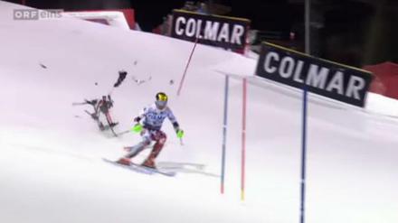 Großes Glück. Die Drohne verfehlte Marcel Hirscher nur knapp.