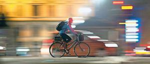 Jede Menge Platz. Fahrradspuren sind in Kopenhagen standardmäßig 3,20 Meter breit. In Berlin sind es hingegen ein bis anderthalb Meter – und es gibt noch viel mehr Unterschiede zwischen den beiden Metropolen.