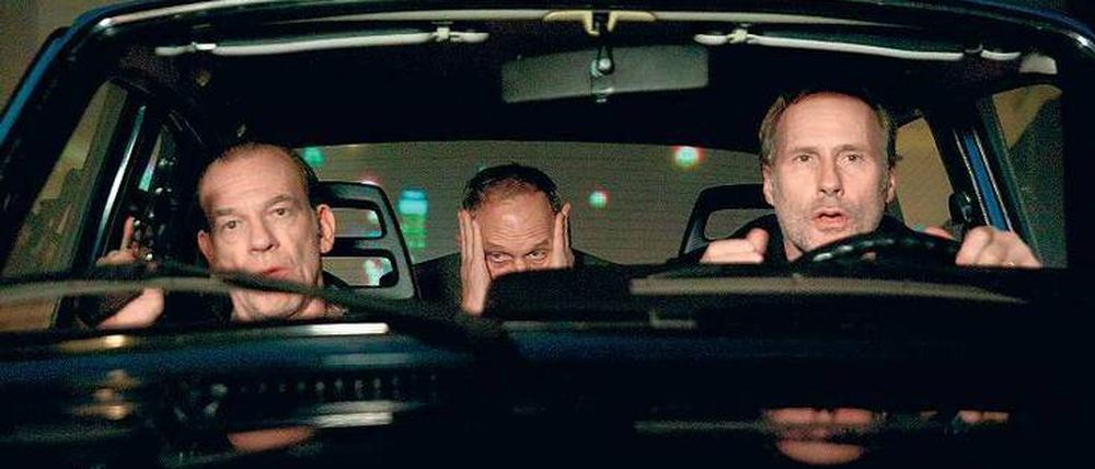 Schwer zu sagen, was hier Schein ist, was Sein. Martin Wuttke, Ulrich Tukur und Wolfram Koch (von links) verdächtigen sich in diesem „Tatort“ gegenseitig.