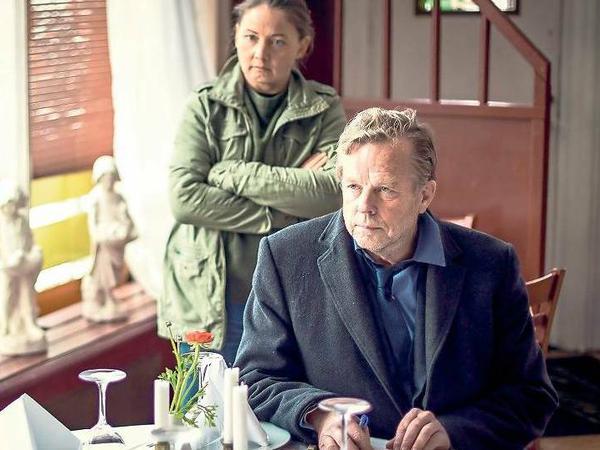 Die Wallander-Verfilmungen mit Krister Henriksson, die in Deutschland von der ARD ausgestrahlt wurden, beruhten nur zum Teil auf den Romanen.