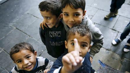 Neu-Berliner. Diese vier Jungen leben mit ihren Familien in den Hangars des ehemaligen Flughafens Tempelhof. 