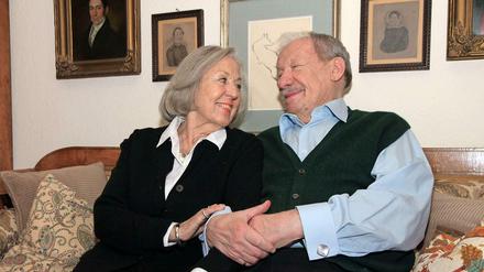 Sie halten zusammen. Roswitha und Wolfgang Völz in ihrer Wilmersdorfer Wohnung.