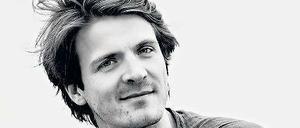 Hat seinen Kracht gelesen und in Hildesheim studiert. Karl Wolfgang Flender, 29. 