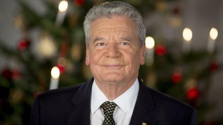 Bundespräsident Joachim Gauck hat seine Weihnachtsansprache ein zweites Mal aufnehmen lassen - wegen eines Fehlers.