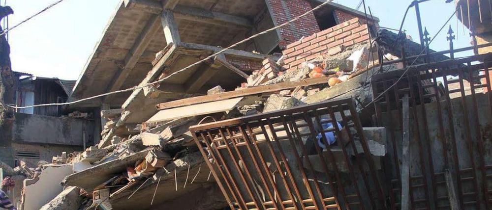 Das Beben zerstörte in Imphal viele Häuser.