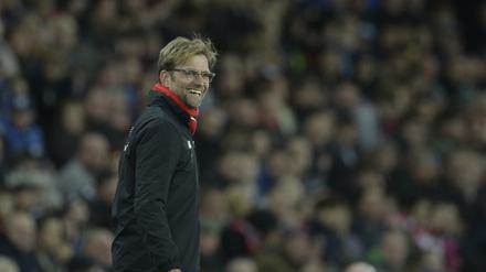 Da kann er ganz entspannt strahlen: Jürgen Klopp und der FC Liverpool siegen wieder.