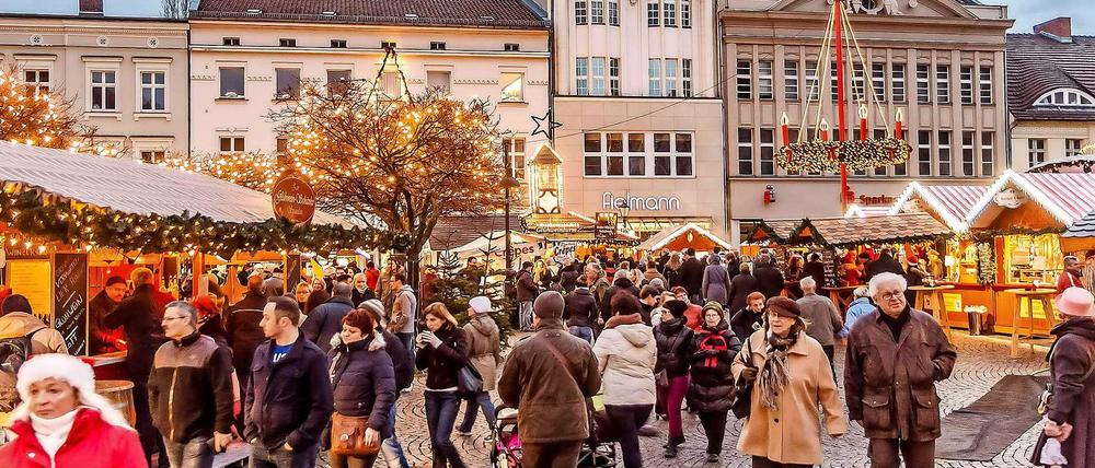 Der Weihnachtsmarkt in der Spandauer Altstadt war wieder ein Publikumsmagnet.