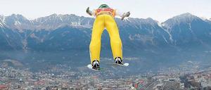 Glänzende Aussichten. Peter Prevc hat mit seinem Sieg beim Neujahrsspringen in Garmisch-Partenkirchen auch die Führung in der Gesamtwertung der Vierschanzentournee übernommen. Der Slowene ist der dominierende Springer dieser Saison und überzeugt vor allem durch seine Konstanz. 