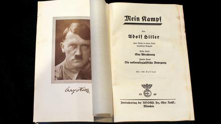 Adolf Hitlers "Mein Kampf", Ausgabe von 1940.