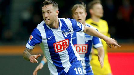 So, wie es früher war. Julian Schieber jubelt über ein Tor für Hertha BSC.