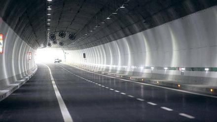 Licht am Ende der Ferienreise. Die neue Strecke durch den Apennin verkürzt die Autofahrt zwischen Bologna und Florenz um eine Viertelstunde. 