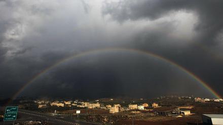 Regenbogen über Nablus: Israel hat dem UN-Sonderbeauftragten den Besuch der besetzten Gebiete im Westjordanland nicht genehmigt.