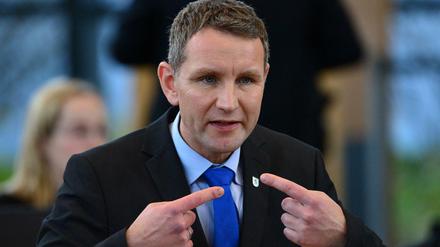 Der Thüringer Fraktionsvorsitzende der Alternative für Deutschland (AfD), Björn Höcke, spricht am 18.12.2015 im Thüringer Landtag in Erfurt (Thüringen). 