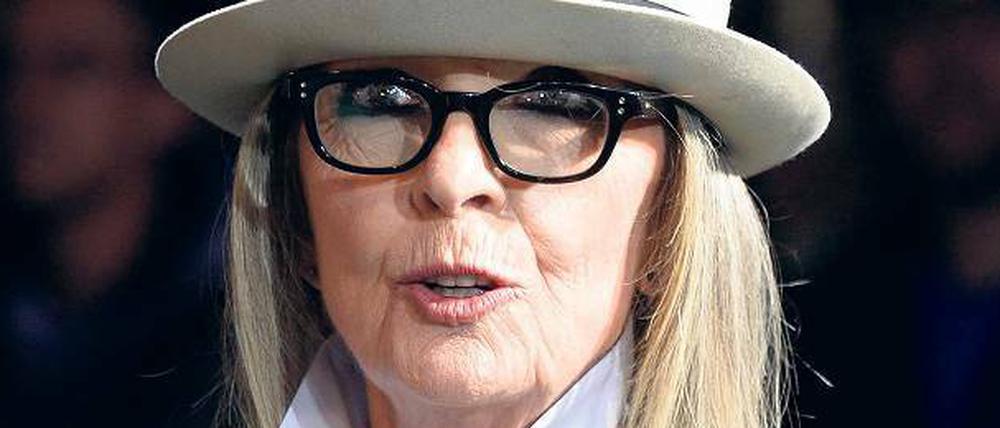 Neurotisch? Ach was! Diane Keaton hat in rund 30 Karrierejahren in mehr als 50 Filmen gespielt. Zur Zeit ist sie in „Alle Jahre wieder – Weihnachten mit den Coopers“ im Kino zu sehen. 