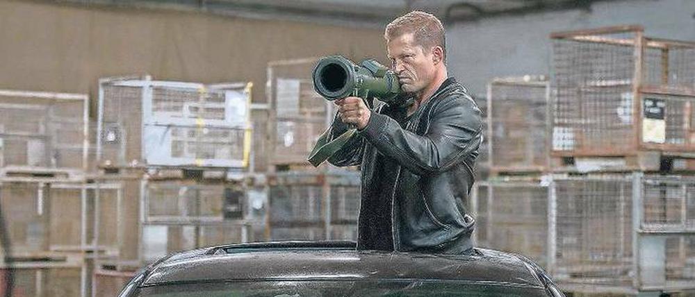 Stunden der Abrechnung. Erst musste Til Schweiger alias Nick Tschiller die Panzerfaust schwingen, dann ging es gegen „Tatort“-Kollegen, Kritiker und Neider. 