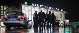Nach den sexuellen Übergriffen auf Frauen in der Silvesternacht verstärkt die Polizei die Präsenz am Hauptbahnhof. 
