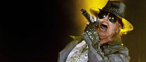 Guns N'Roses-Sänger Axl Rose hat sich mit Gitarrist Slash versöhnt.