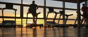 Los geht's. In keinem Monat verzeichnen Fitnessstudios so viele Anmeldungen wie im Januar.