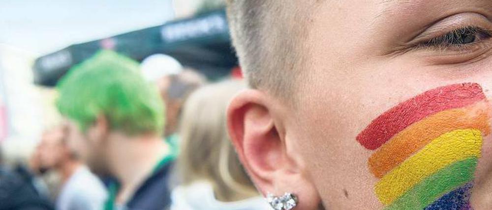 Studien zeigen, dass trotz aller gesellschaftlichen Fortschritte ein Coming Out heute noch immer nicht problemlos verläuft.
