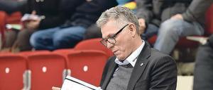 Das Alter und das Aufhören sind für Eisbären-Manager Peter John Lee kein Thema.
