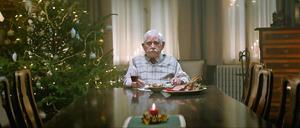 Szene aus dem Werbespot "#heimkommen" der Supermarktkette Edeka.