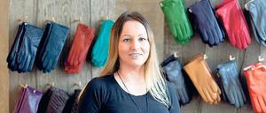 Anna Wojciechowska mag Handschuhe in knalligen Farben. 