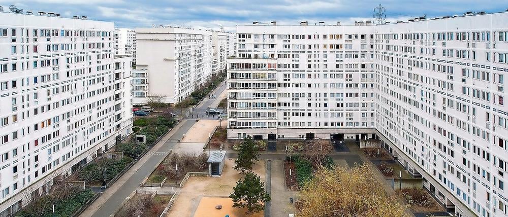 Ein Grand Ensemble Caravelle, in  Villeneuve-la-Garenne, einer Stadt in der Banlieue von Paris. Einst Ort der Hoffnung, heute nahezu sicheres soziales Stigma