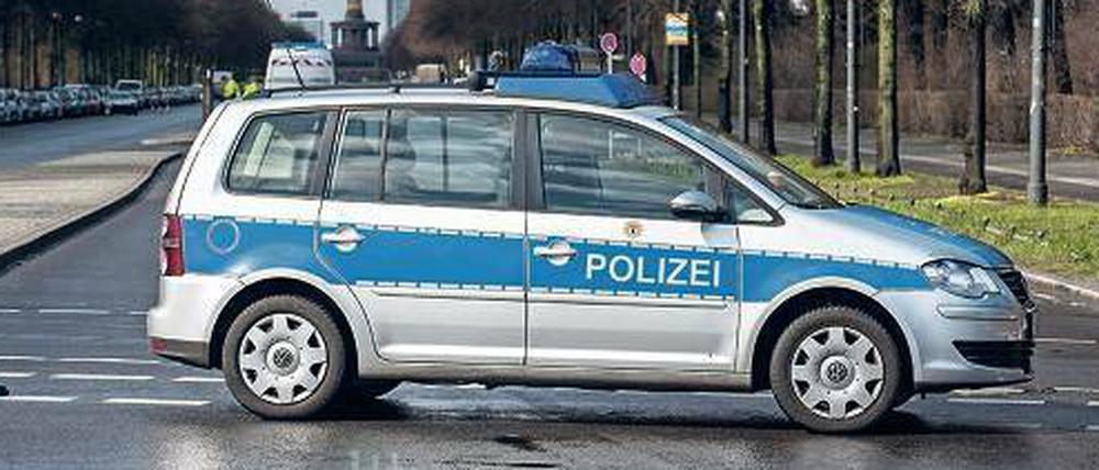 Viele Polizeiwagen fielen am Montag aus. Allerdings konzentrierten sich die Probleme auf den Opel Zafira - und nicht den hier gezeigten VW Touran.